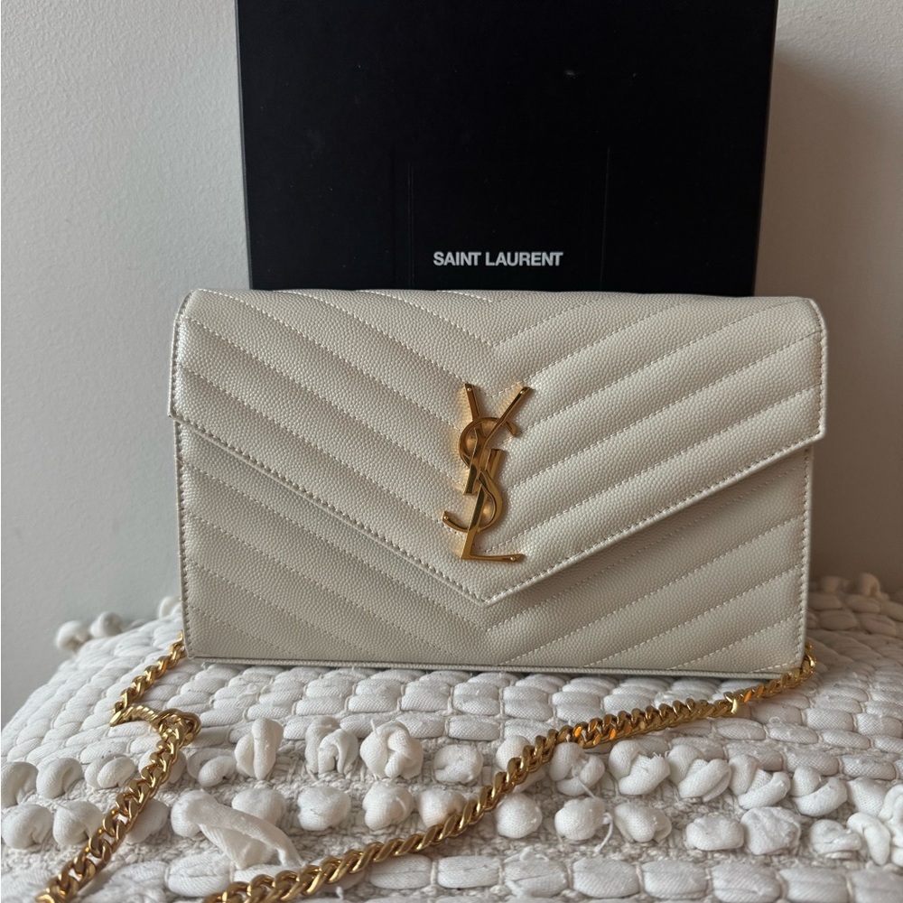 Saint Laurent Cream Quilted Chain Bag - Picture 1 of 8